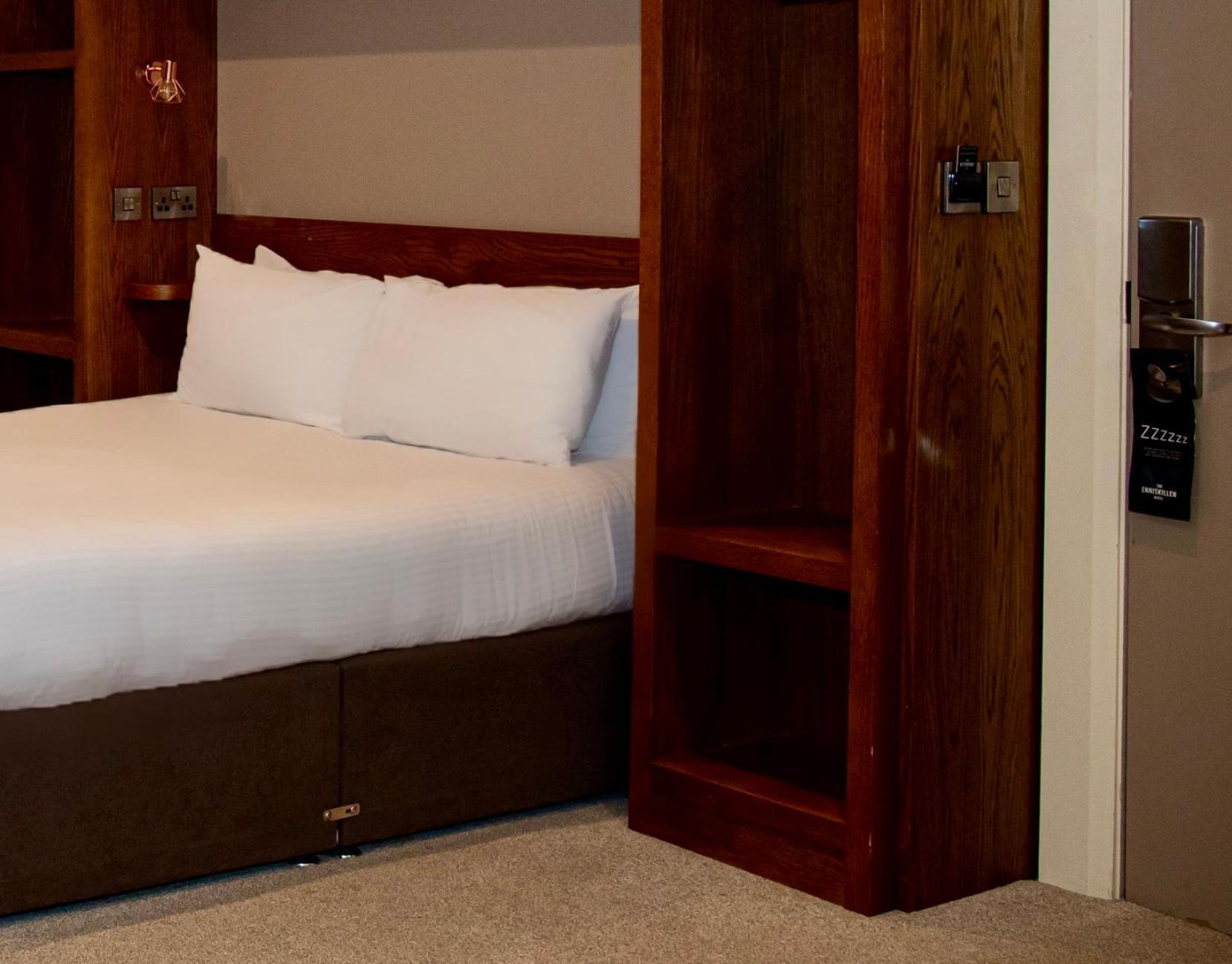 The Enniskillen Hotel And Motel 外观 照片