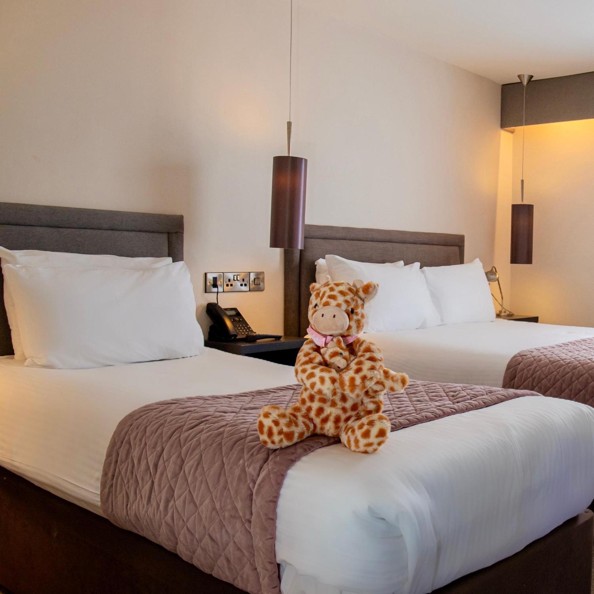 The Enniskillen Hotel And Motel 外观 照片